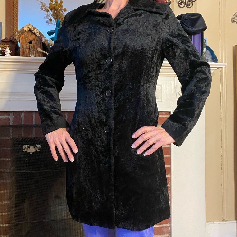 Sisley Italy awesome 90s vintage black faux fur coat jacket